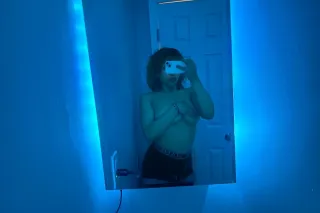 New PUSSY CATCH ME WHILE YOU C... - Image 3