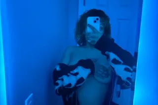 New PUSSY CATCH ME WHILE YOU C... - Image 1