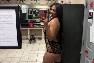 sexy stephany - 24 - Image 1