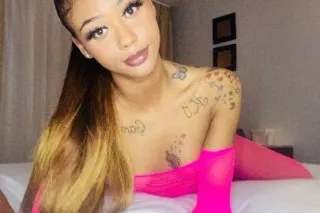 this sexy lightskin is always ... - Image 4