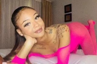 this sexy lightskin is always available❤ - Image 6