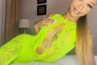 this sexy lightskin is always ... - Image 1