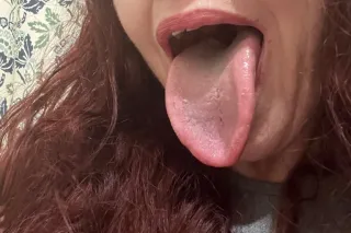 Super Thick 🍑Real Red Head🍒 Mi... - Image 1