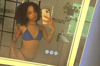 gfe 💦 fetish queen 👑 2 girls s... - Image 2