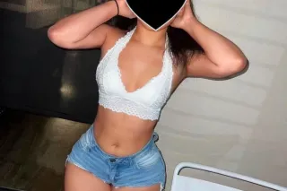 Brenda❤ Soy una chica atractiv... - Image 1