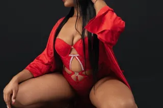 Hosting!! or i can travel to your bedroom🖤 - Image 5