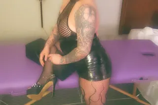 Happy Hump Day💋 Come Let Mommy... - Image 1