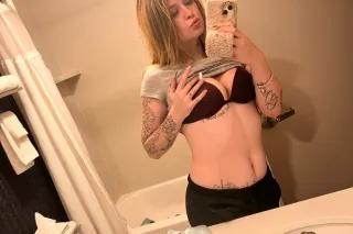 hot horny and ready for you! i can verify! - Image 2