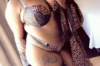 ✅✅Available and down for anyth... - Image 4