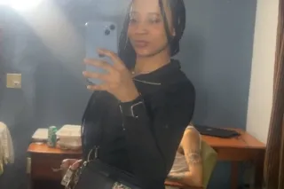 💋 HEY HONEY! 💋 Available NOW f... - Image 1