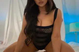 💋Light Skin Latina😋With Amazin... - Image 1