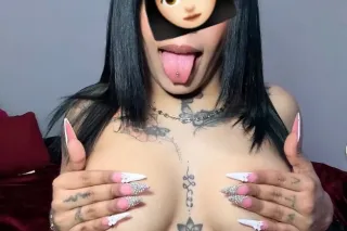 Hey guys I’m back in town for the today and I’m with a friend looking for generous - Image 8