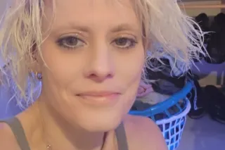 🥳💜SEXY, BLONDE PETITE SPINNER🙉... - Image 4