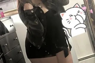 SEXY ARABIAN CUTIE....(NO BLAC... - Image 2