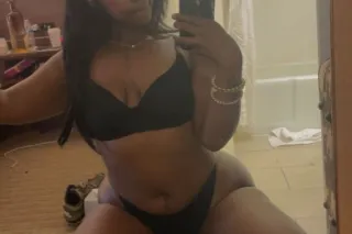 Juciyy Juciyy 🍫 - 26 - Image 3