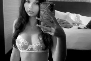 slim, sexy and its super wetty... - Image 4