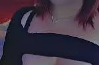 HEYY YALL ITS BROOKE! CARPLAY ... - Image 1