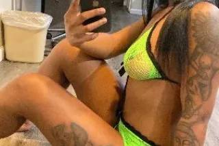 Ms.Creamy Pussy💦🍦Morning Coffe... - Image 2