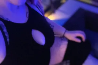 they say "theres just something about me" - Image 5