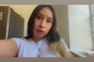 text me - 30 - Image 1