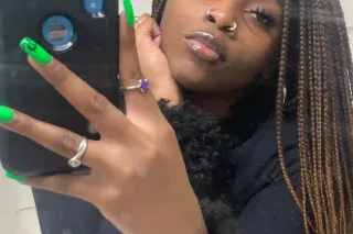 hey im your young and sweet he... - Image 3