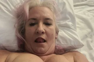 MILF hosting fun and freeky stuff in Anaheim - Image 6