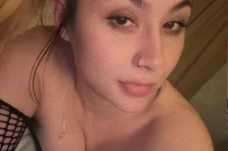 the girl who makes your wildes... - Image 1