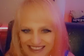 Sexy Milf Diamond - 58 - Image 2