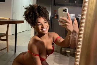 Thick, Pretty & Ready to Pleas... - Image 1