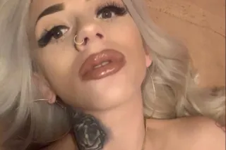 LONELY COME PLAY WITH ME !! 20... - Image 1