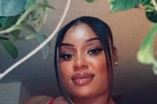 Famous - 25 - Image 2