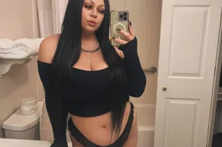 INCALLS/CONTENT big titty goth bimbo baddie pro pleaser 🖤 - Image 6