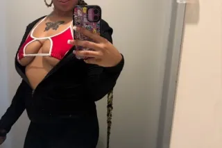 Cum See Me 😘 - 23 - Image 2