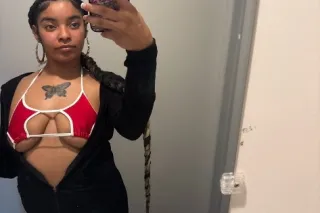 Cum See Me 😘 - 23 - Image 1