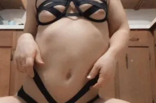 Only Add 👻my snapchat..👉sam062120✅.Facetime Fun.. Mid_dget_escort girl👙3 foot 11 inch cubby👅And Ready for incall or out call🚘car call🚗 AVAILABLE 24hrs🦋 Video Sex Chat,NEW Video Content sell... - Image 5