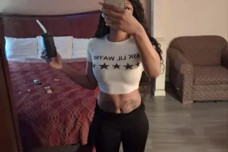 CUM FEEL THIS FAT ISLAND PUSSY... - Image 3