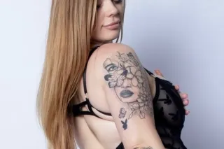 🧡THICK SNOW BUNNY🐰🔥....CUM SEE... - Image 1