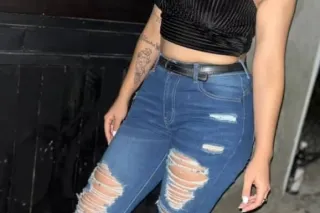 Upscale SERVICE OF VENESUELAN ... - Image 3