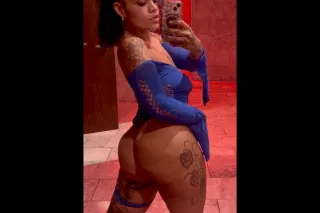 ‼ pretty and petite ‼ - 30 - Image 3