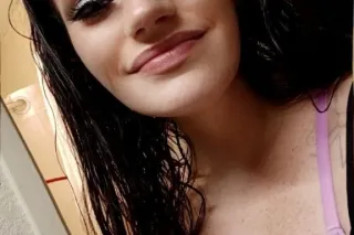 Thick Azz Snowbunny from Florida - Image 9