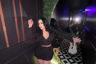 hot ts hosting now - 25 - Image 3