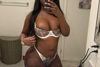 NEW in Town PeTiTe 💖 UPSCALE Princess - Image 5