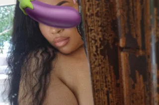 ✨🤎Pretty Face with a Pretty Pu... - Image 4