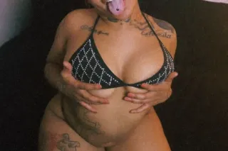 YOUNG SEXY PHAT ASS LIGHTSKIN READY TO HAVE FUN💦😽😍 - Image 5