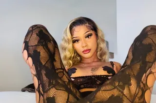 come see this new sexy lightskin in town - Image 6