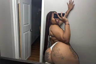 Pleasure Starts Here - 28 - Image 2