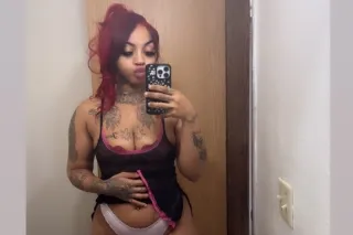 Ms Creamy Pu*** At your servic... - Image 2