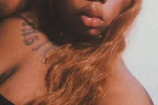 2 girl show outcall available ... - Image 4