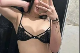 sexy latina amalla - 23 - Image 1