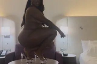 🥰Greek specialist 💋GREEK QUEEN🚨💦‼ !!!! Thickest , creamy chocolate Ebony around 🍫🍑💦💧l - Image 1